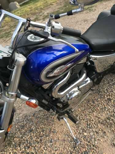 Suzuki VZ800