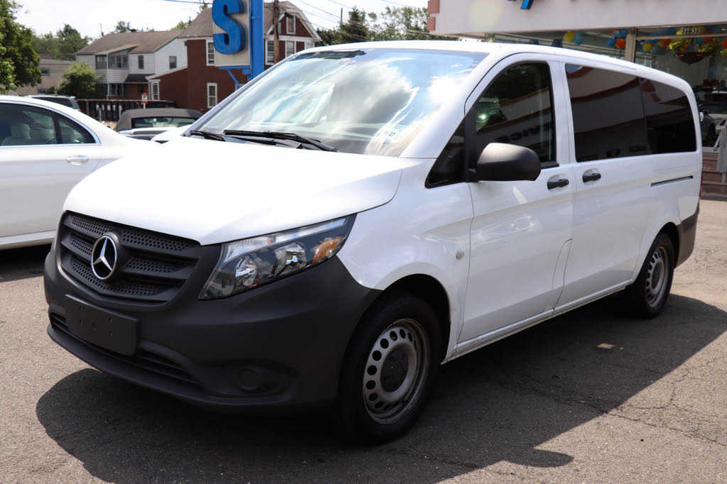 2017 Mercedes-Benz METRIS