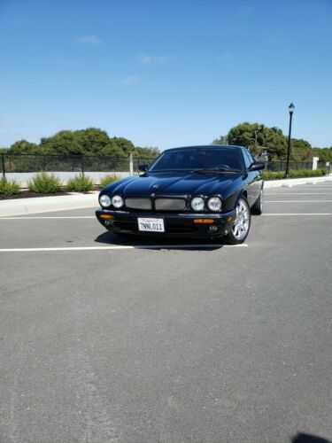 Jaguar XJR