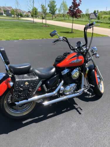 Honda VT1100C2 (SHADOW ACE)