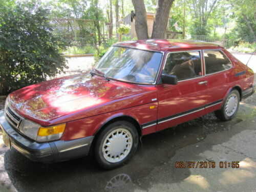 Saab 900