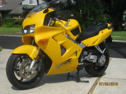 Honda VFR800Fi (INTERCEPTOR)
