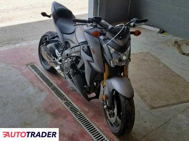 Suzuki GSX-S1000