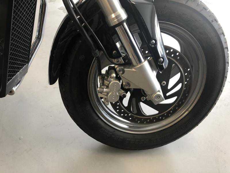 Suzuki VZ800L