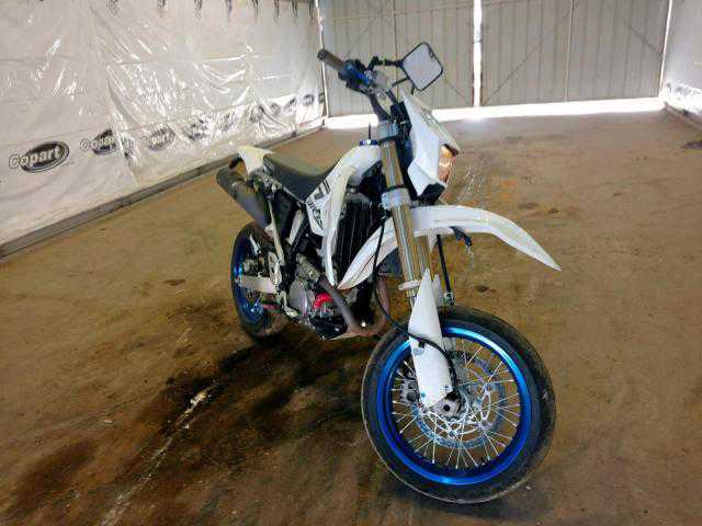 Suzuki DR-Z400SML