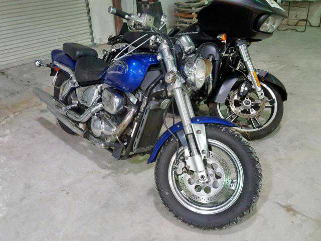 Suzuki VZ800
