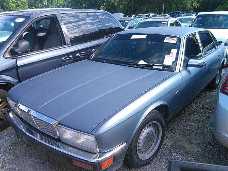 Jaguar XJ6