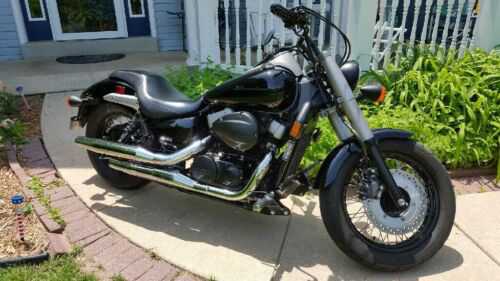 Honda VT750 (Shadow Phantom)