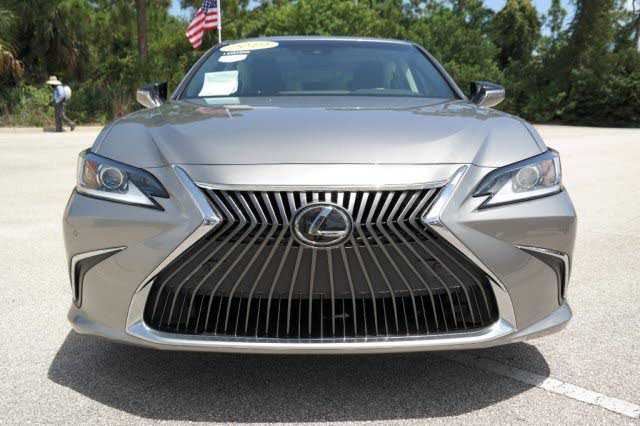 2019 Lexus ES