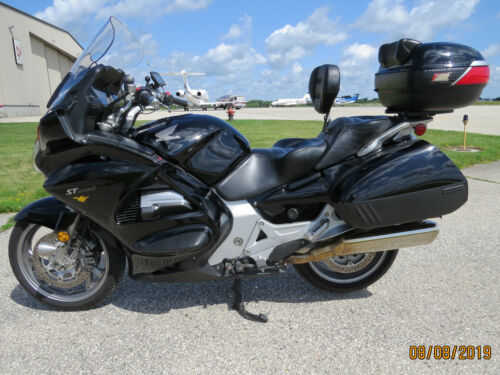 Honda ST1300A