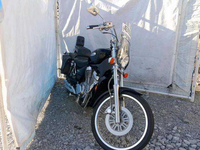 Suzuki VS800