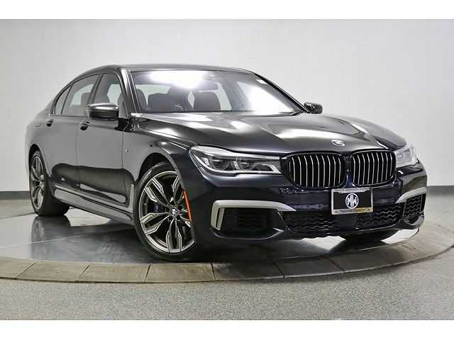 BMW M760i