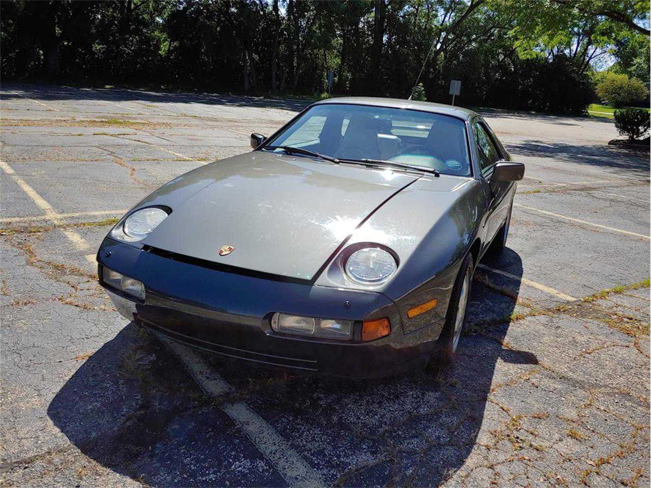 Porsche 928
