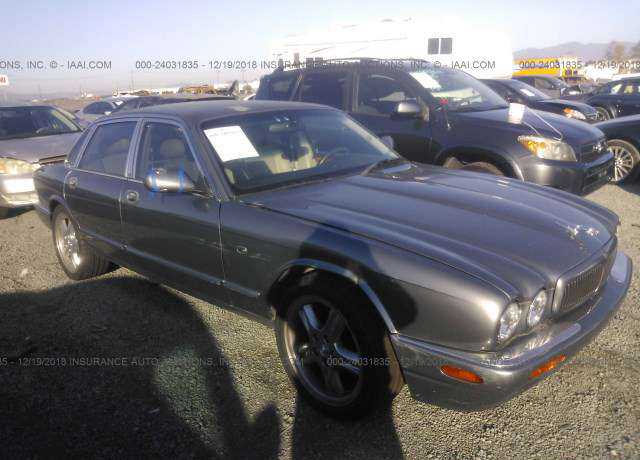 Jaguar XJ