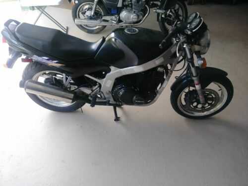 Suzuki GS500E