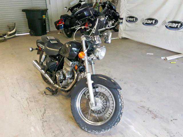 Suzuki GZ250