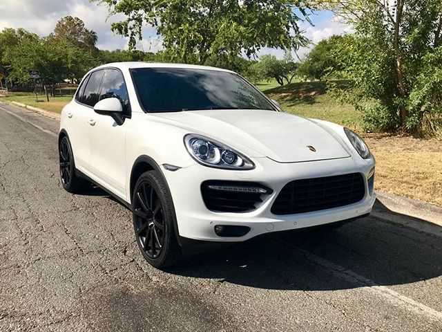 PORSCHE
