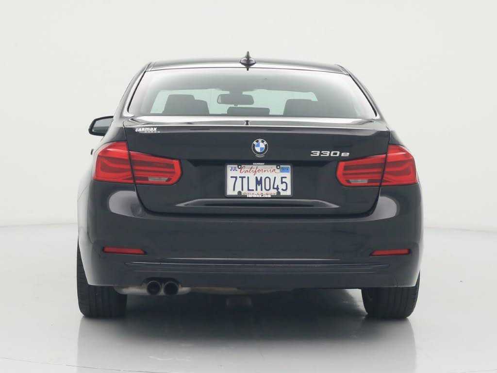 BMW 330e