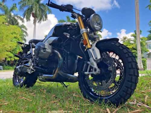 BMW R nineT