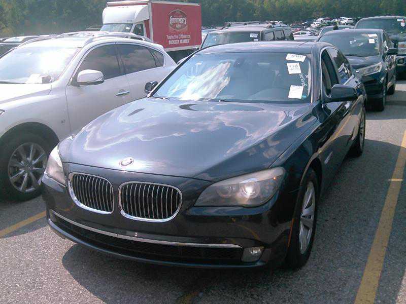 BMW 740i