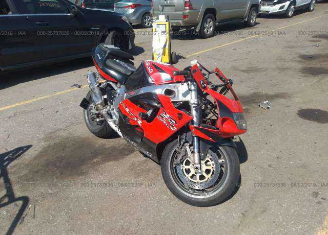 Suzuki GSX-R750