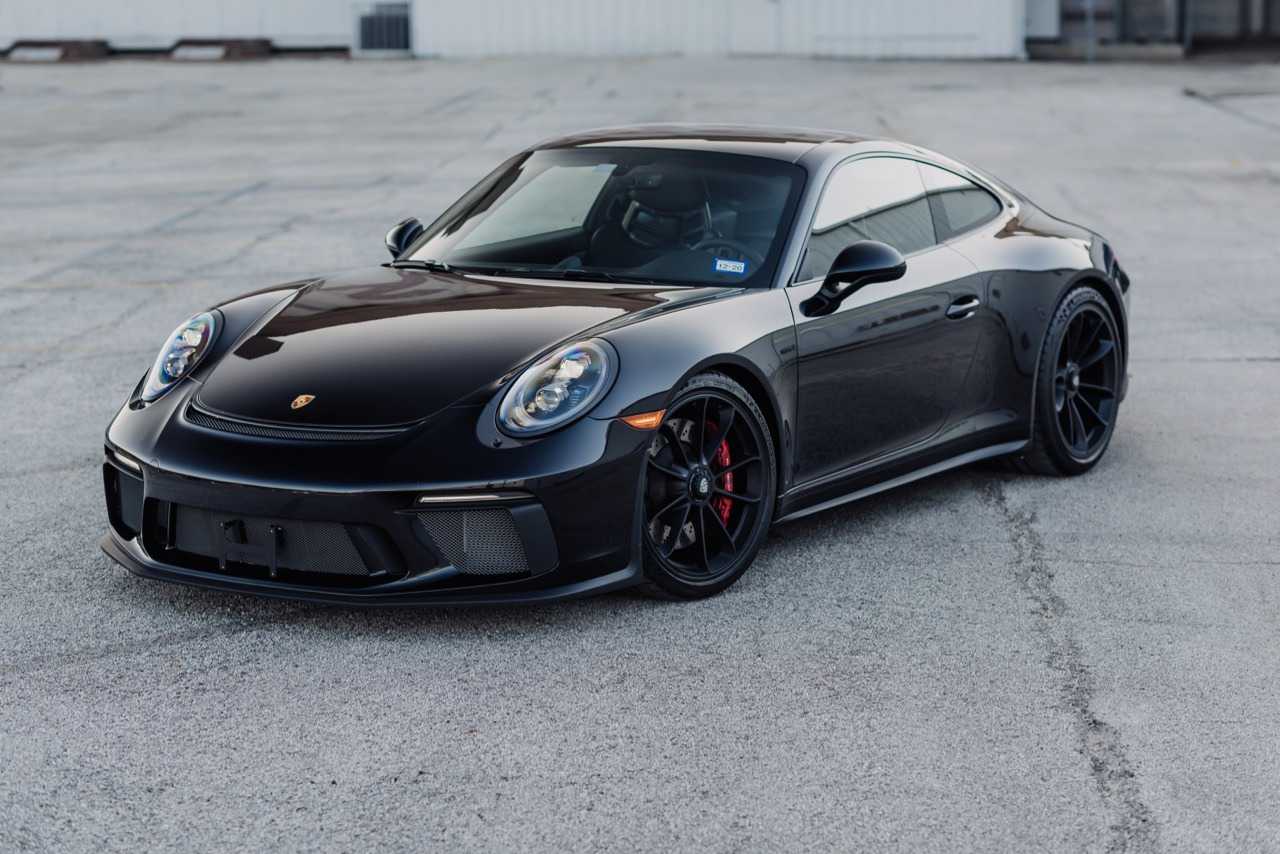 PORSCHE