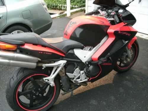 Honda VFR800Fi (INTERCEPTOR)