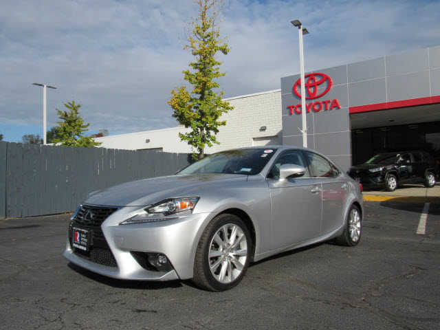2016 Lexus IS