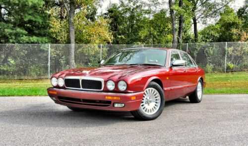 Jaguar XJ12