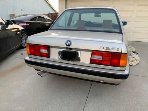 BMW 325iS