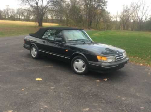 Saab 900