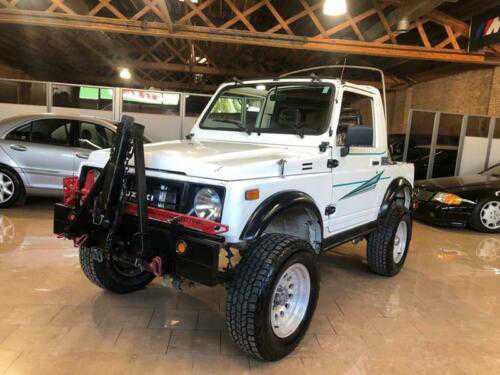 Suzuki Samurai
