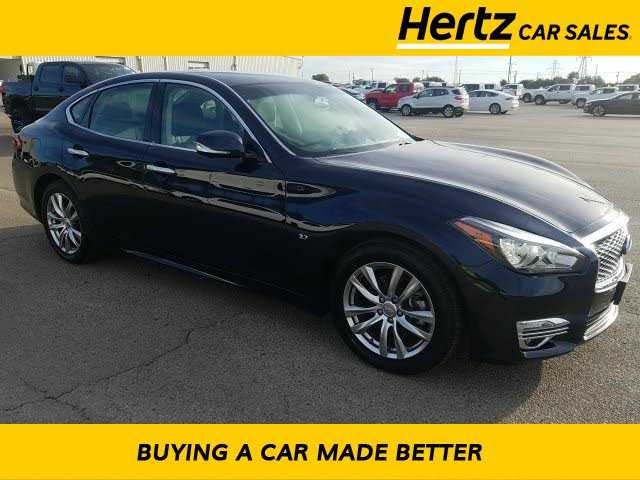 Infiniti Q70