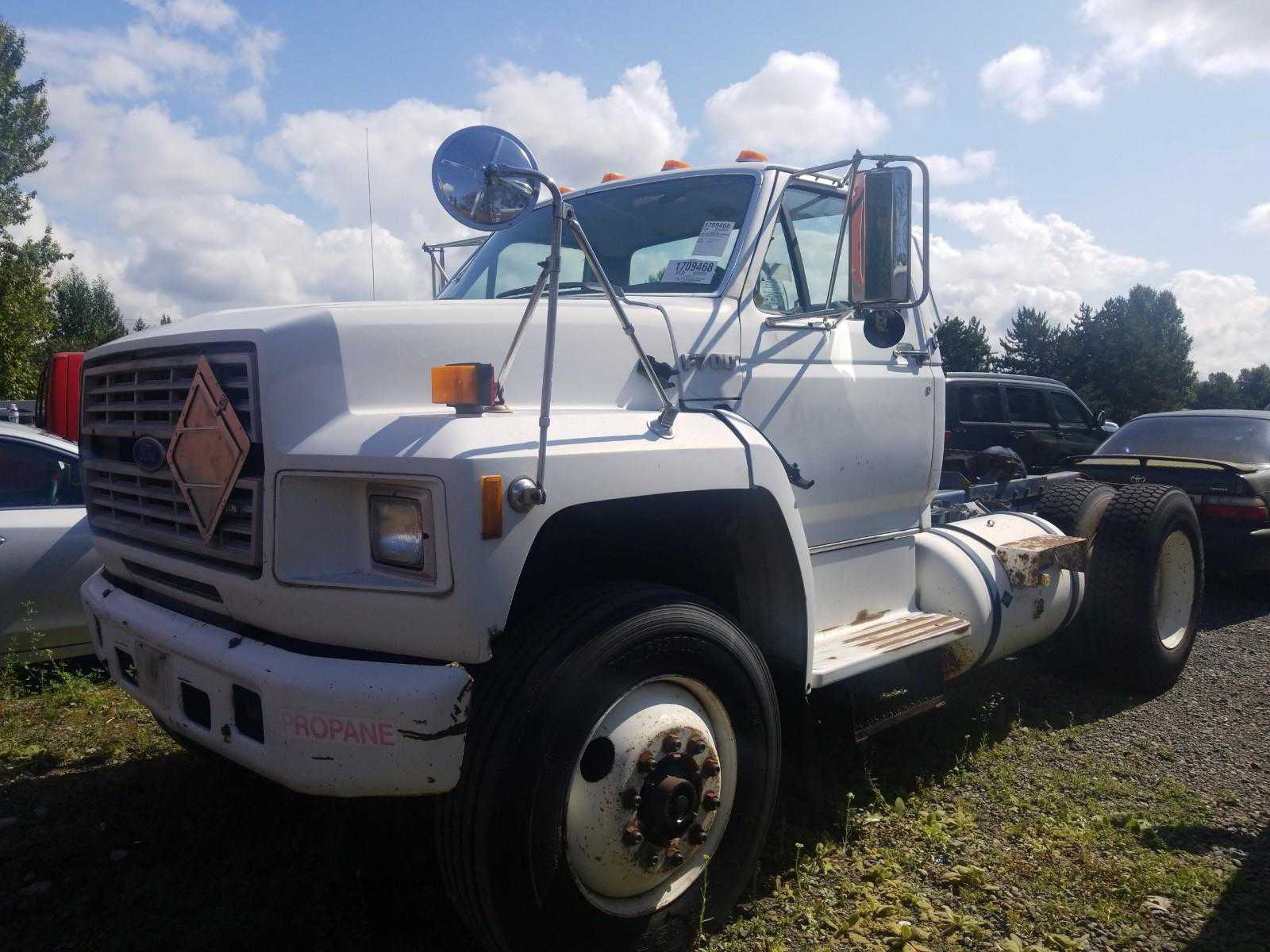 Ford F-700