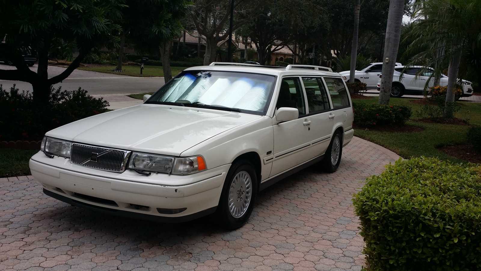VOLVO