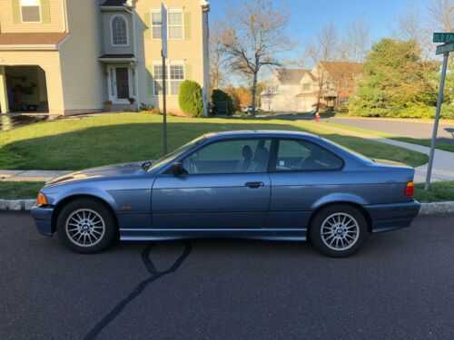 BMW 323is