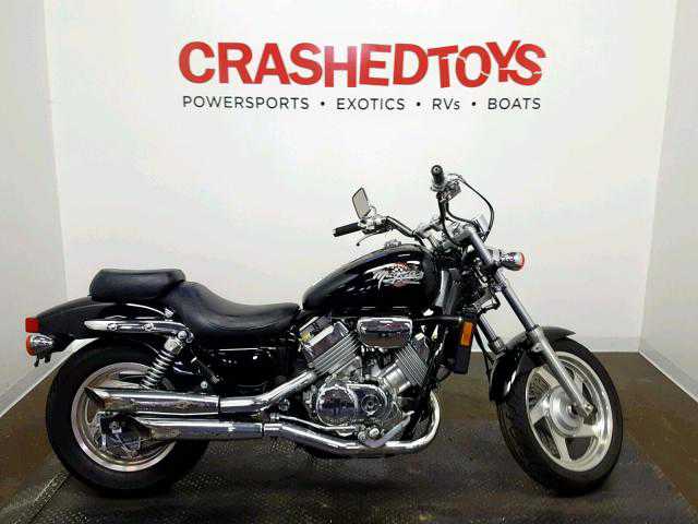 Honda VF750C (MAGNA)
