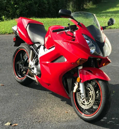 Honda VFR800A (INTERCEPTOR)