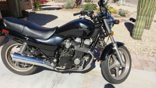 Honda CB750 (Nighthawk 750)