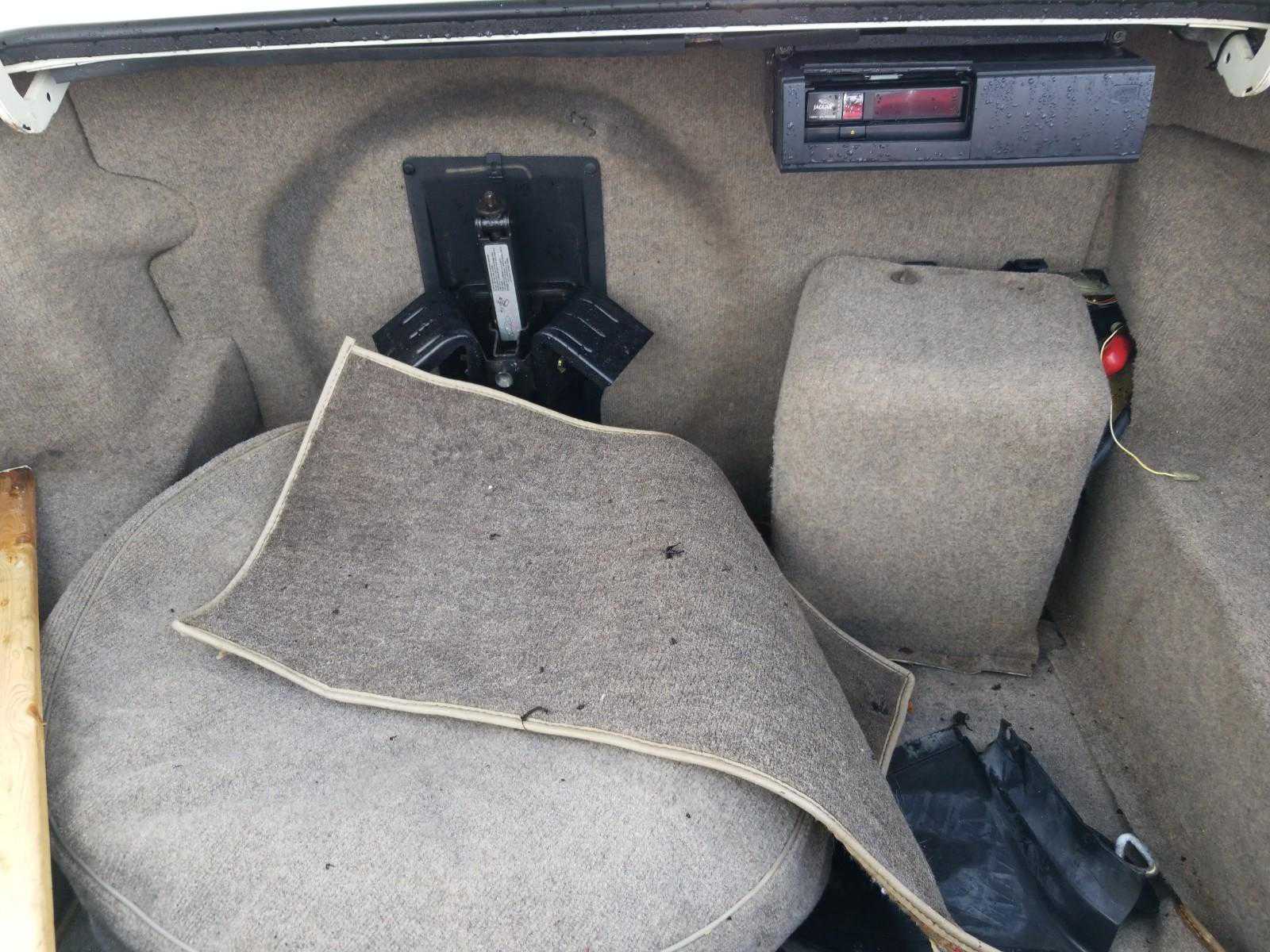 Jaguar XJ6