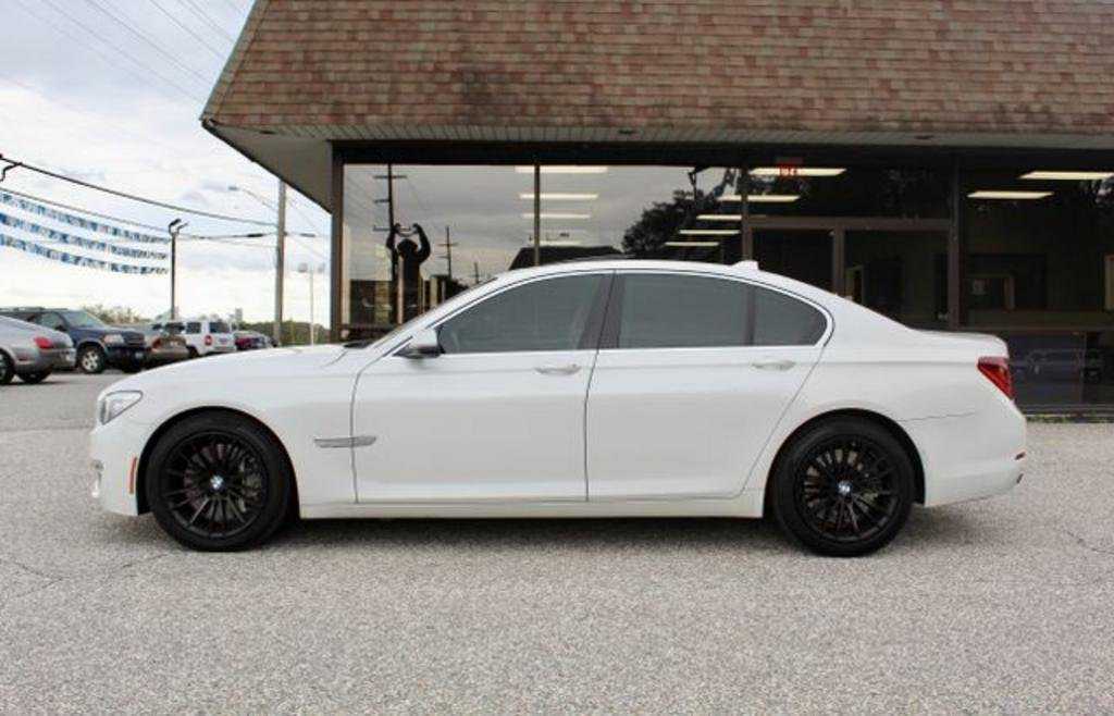 2013 BMW 750i / ALPINA B7
