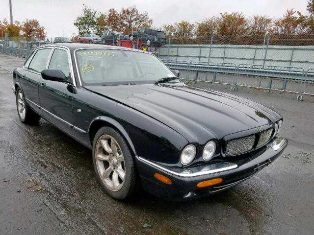 Jaguar XJR
