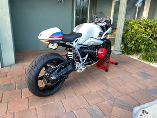 BMW R nineT