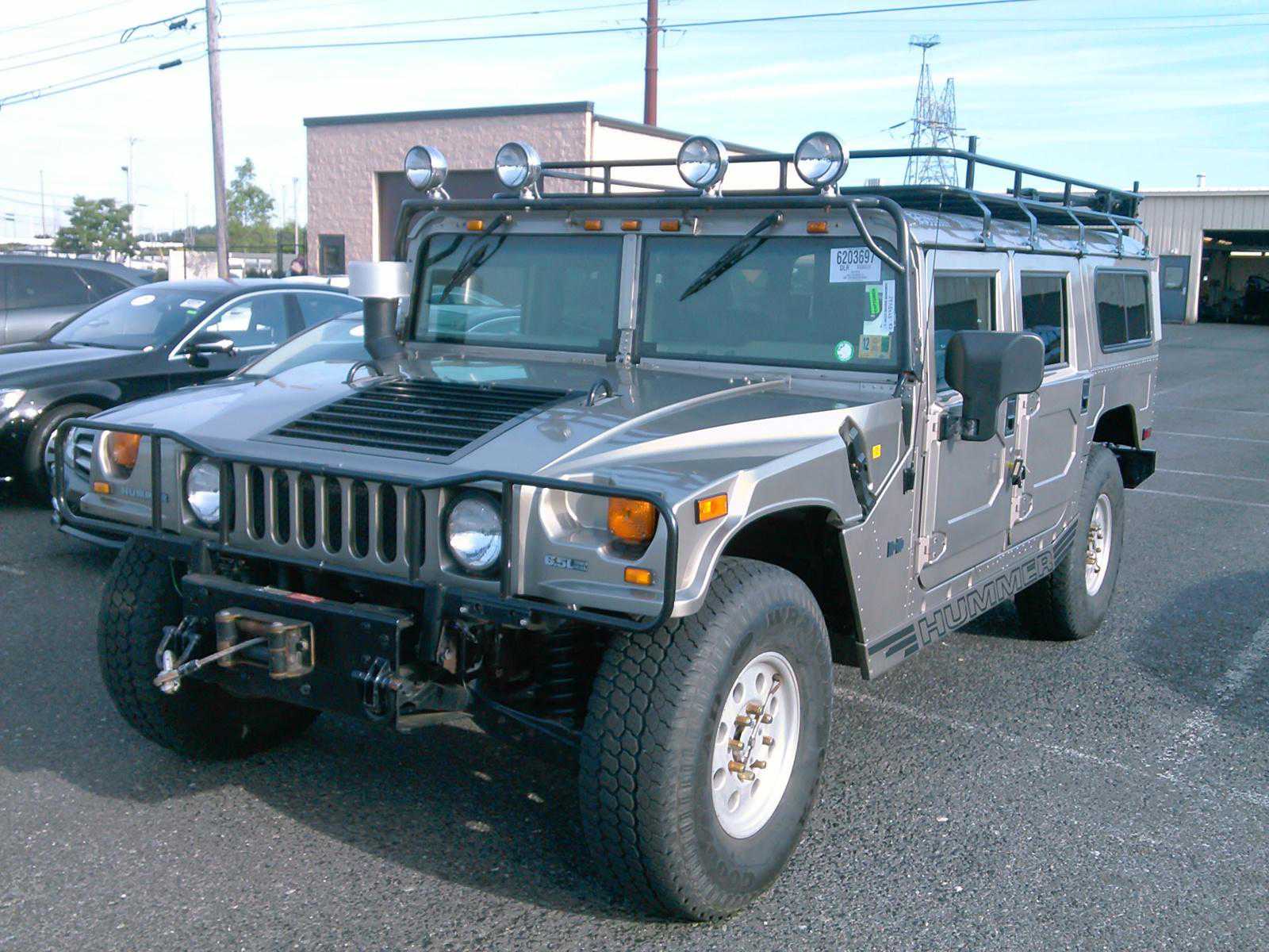 HUMMER H1