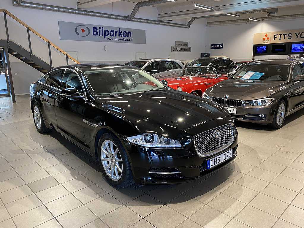 Jaguar XJ