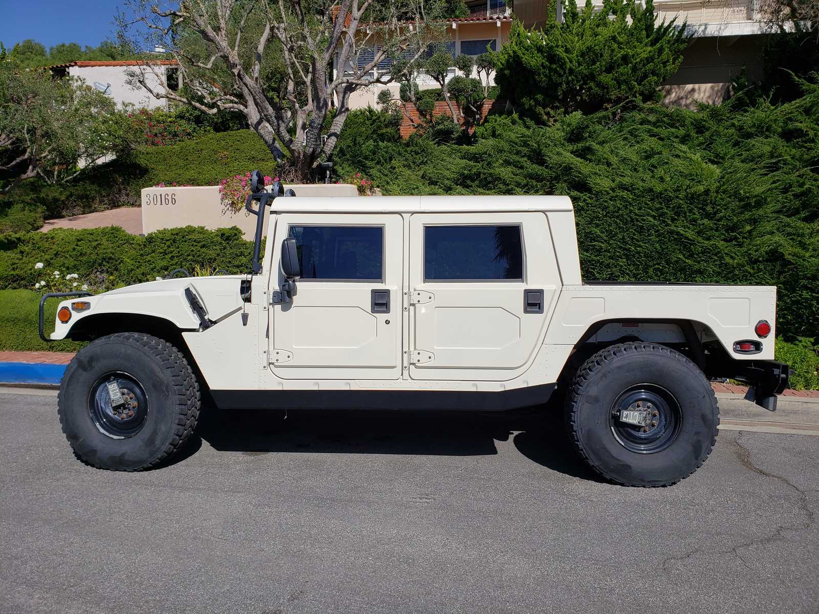 HUMMER H1