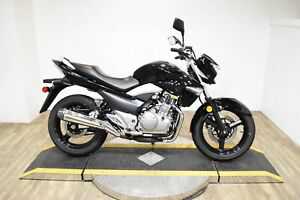Suzuki GW250L