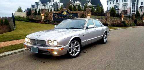 Jaguar XJR