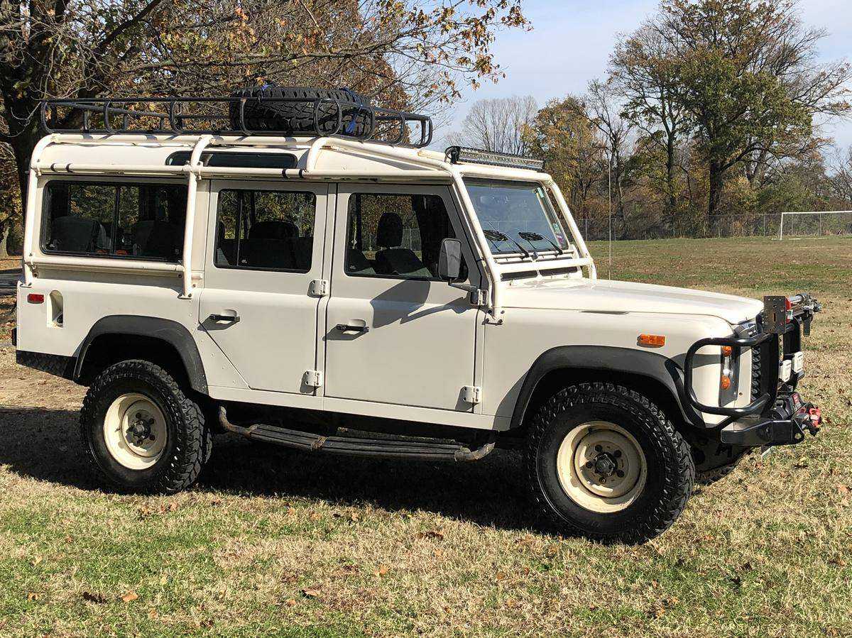 Land Rover Defender