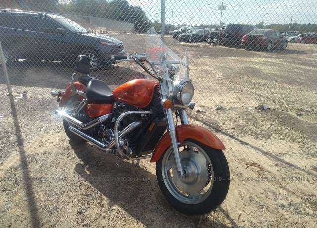 Honda VT1100C2 (SHADOW SABRE)